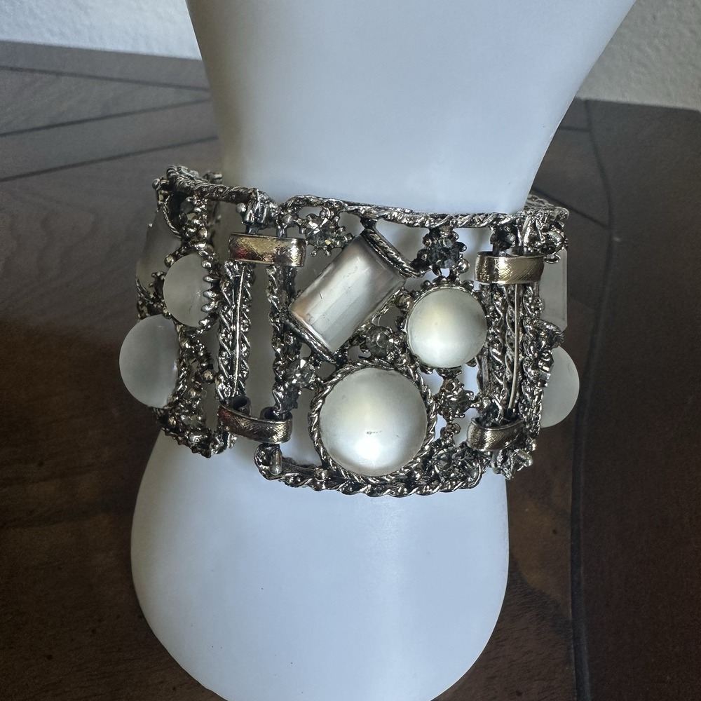 VTG Statement Link‎ Bracelet Size 7 Moonglow Lucite Silver Tone Retro Chunky